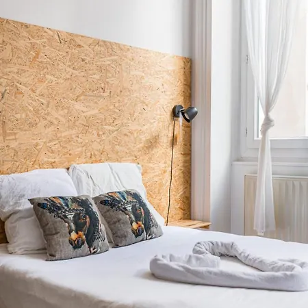 Beige Hospitalite - La Bohemienne - Central Proche Place Jean Jaures Saint-Etienne  Exterior photo