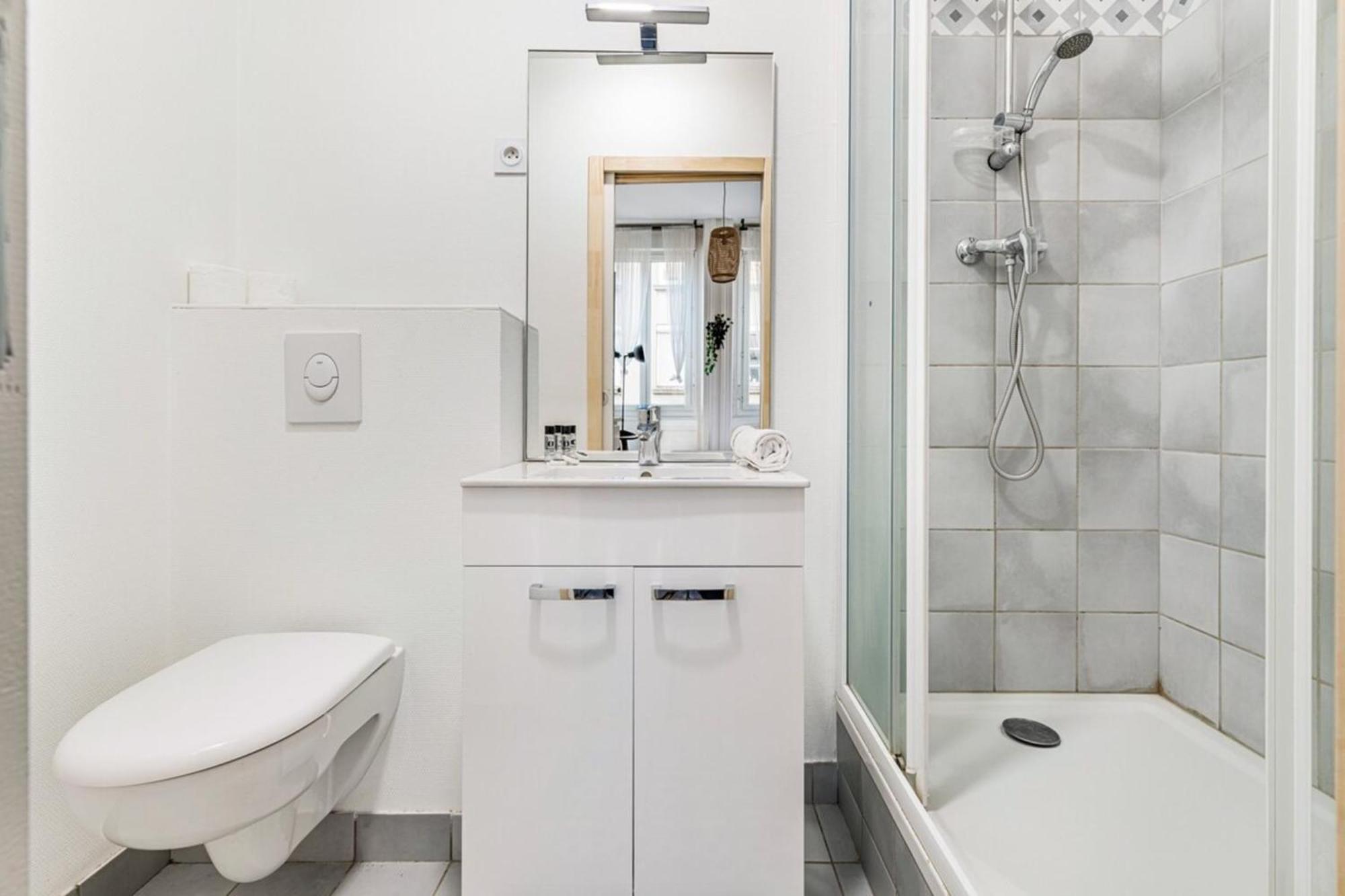 Apartment Beige Hospitalite - La Bohemienne - Proche Place Jean Jaures Saint-Etienne (Loire)