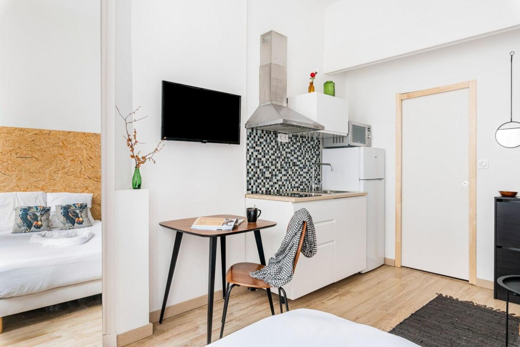 Apartment Beige Hospitalite - La Bohemienne - Proche Place Jean Jaures